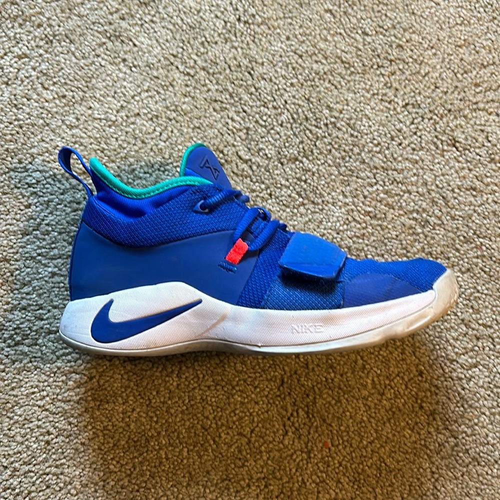 Paul George Nike basketball shoes